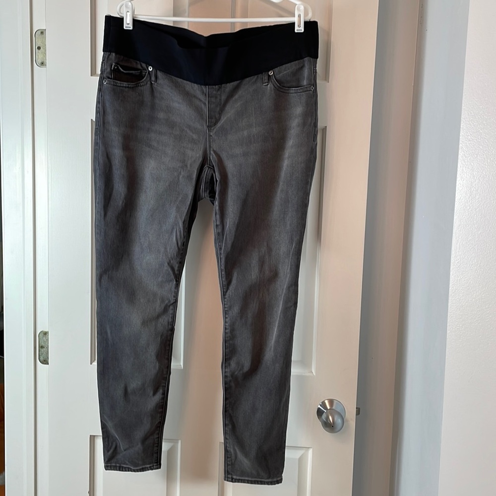 Gap Gray Maternity Denim Skinny Jeans - Size 33